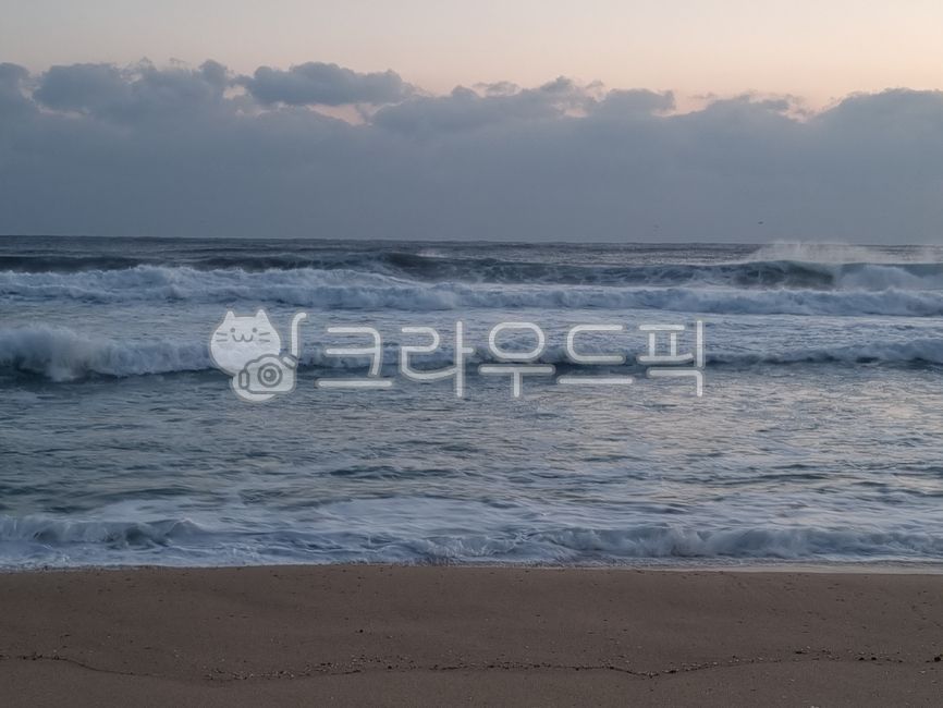 바다,water,물,seawaves,파도,겨울바다,새벽바다,새벽,겨울,nature,자연,outdoors,옥외,sea