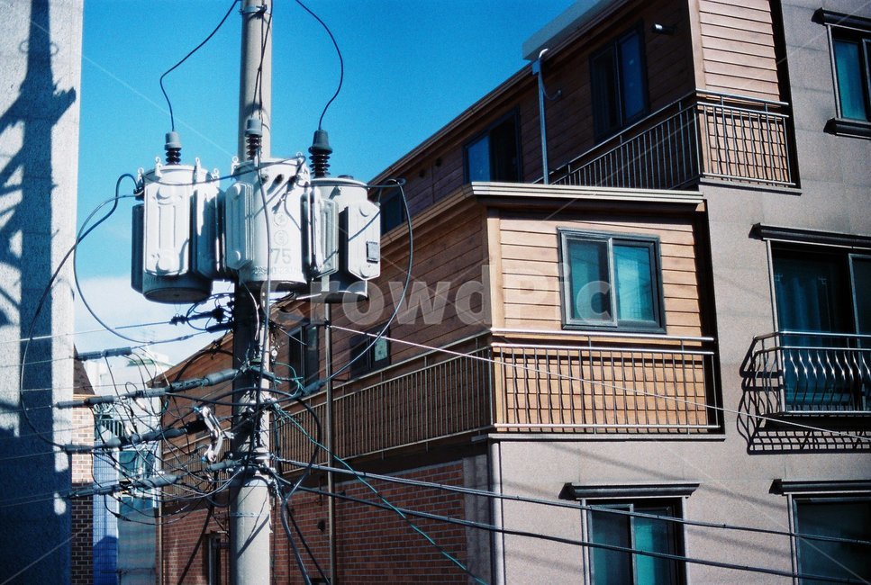 전신줄,전봇대,전선,집,빌라,필름사진,주거,필름,건축물,건물외관,exterior,building,structure,architecture,construction