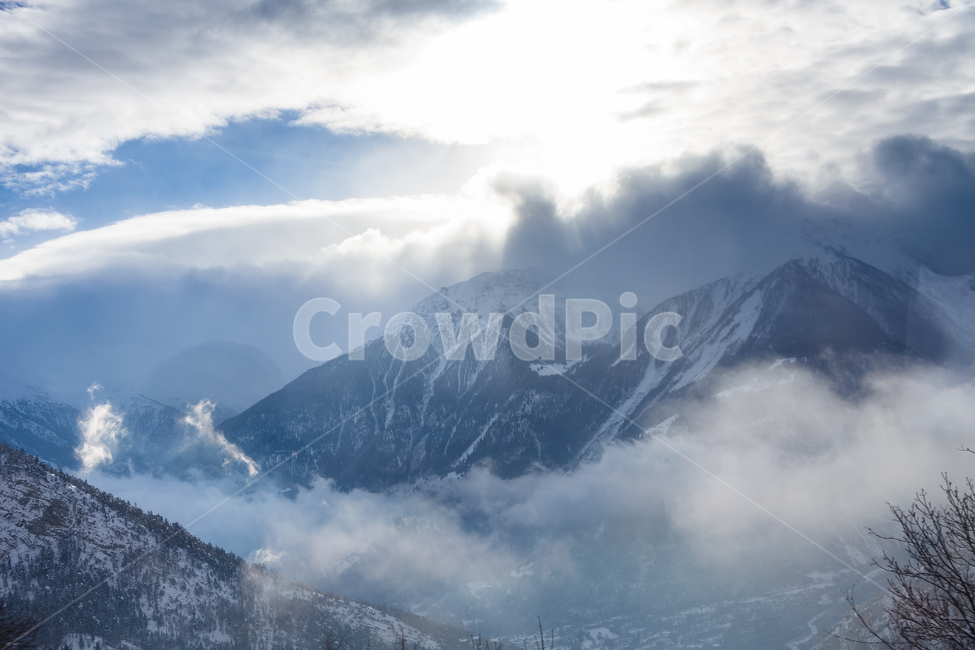 알프스산맥,스위스,겨울,눈,산,숲,구름,나무,겨울,계절,winter,season,자연,풍경,nature,landscape,해외,외국,세계,foreign,oversea,world,세계자연풍경,해외자연풍경,외국자연풍경,world nature landscape,outdoors,옥외,mountain,mountain range,산맥