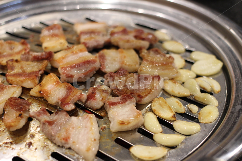 삼겹살,돼지고기구이,돼지고기,마늘,koreanbbq,음식,식재료,요리,food,cook,meal,dishes,food reserves,육류,고기,meat