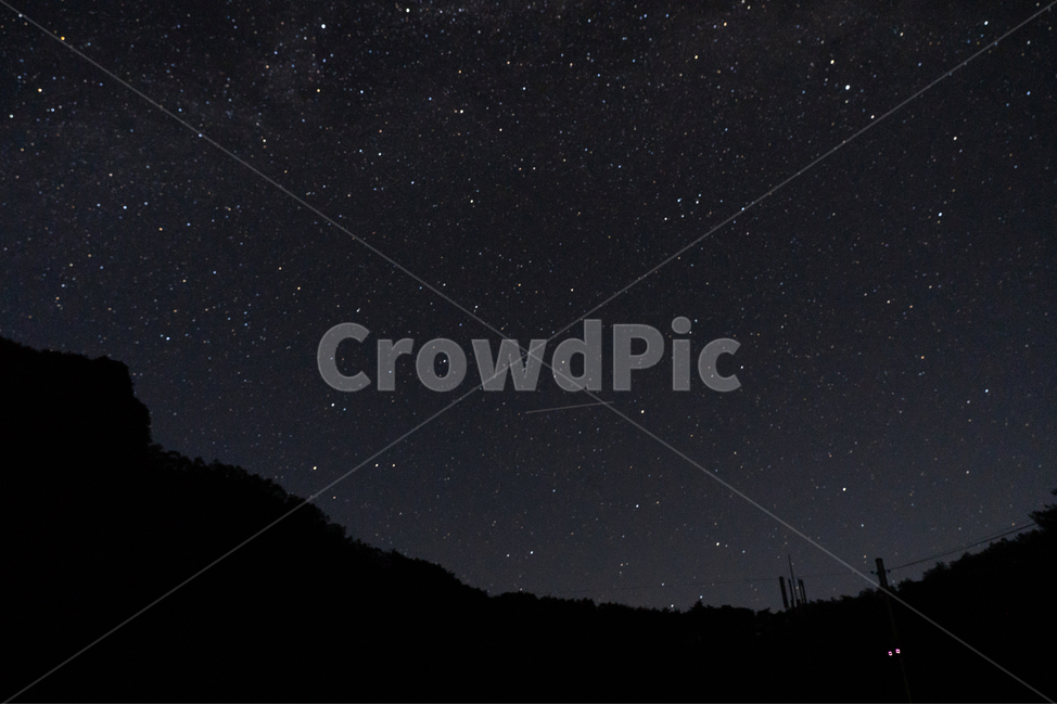 강원도정선,야경,밤하늘,자연,stars,정선밤하늘,별똥별,시골밤풍경,산,풍경,마을,rural,town,감성,별,깜깜한밤,정선,별밤,별이빛나는밤,nightscape,sensible,야경,밤,풍경,nightscape,night,landscape,nature,outdoors,옥외