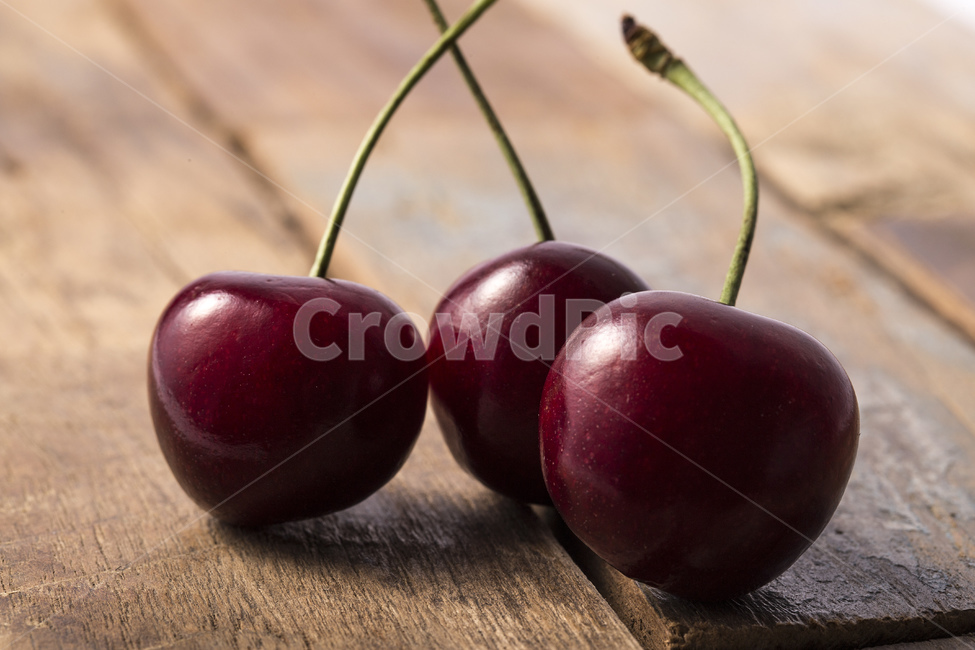체리,과일,베리,열매,cherry,빨강색,레드,red,꼭지,광택,시장,과일가게,비타민,비타민c,음식,디저트,앵두,신선한,맛있는,건강한,건강,다이어트,예쁜,마켓,새콤달콤,달콤한,음식,식재료,요리,food,cook,meal,dishes,food reserves,과일,열매,fruit