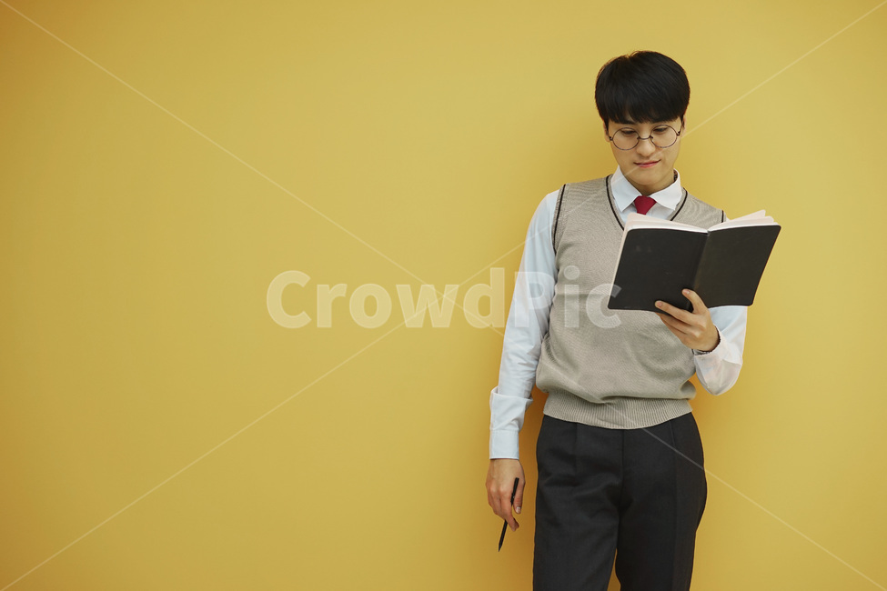 수능,수능시험,고등학교,고등학생,고3,남고생,남자학생,학생,남학생,교복학업,공부,사람,인물,인간,human,person,남성,남자,man,male,교육,학교,공부,education,learning,study,school