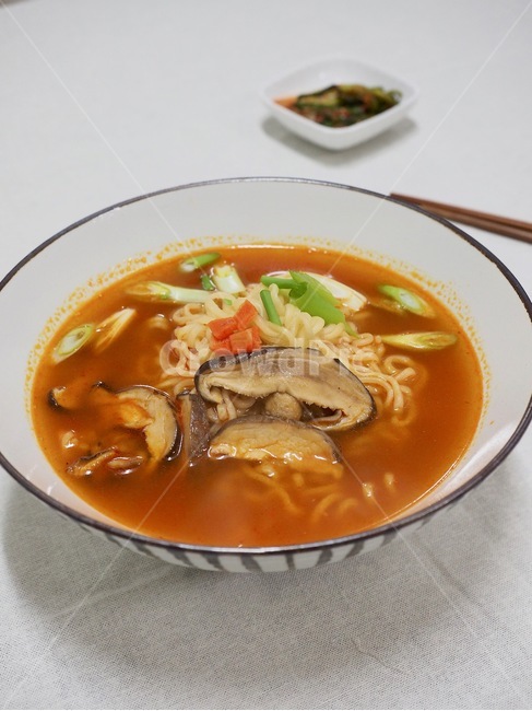 라면,버섯,한국음식,식품,한국문화,한국,배경,음식문화,웰빙,문화,아시아,아시아음식,음식,요리,음식,식재료,요리,food,cook,meal,dishes,food reserves,면류,면요리,noodles,한식,한국음식,한국요리,korean food,korean dishes,korean meal,korean cook