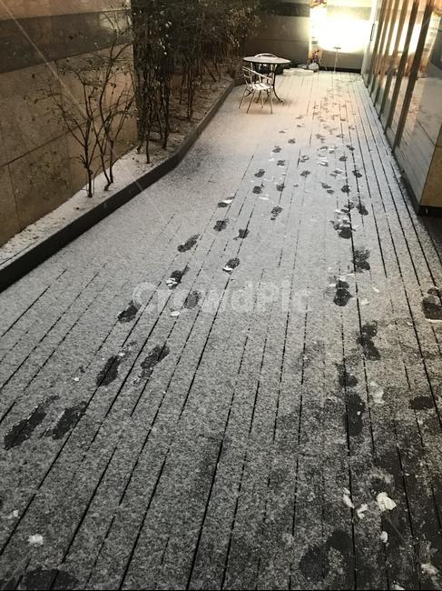 눈온날,눈,발자국남기기,겨울눈,낭만,겨울,계절,winter,season