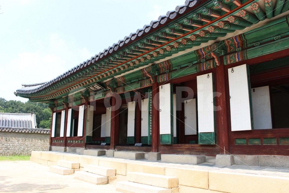 한옥,기와,기와지붕,청동지붕,지붕,건축,집,건물,창덕궁,전통,조화,하늘,경계,담,랜드마크,landmark,tourist attraction,한국전통,한국문화,korean traditional,korean culture