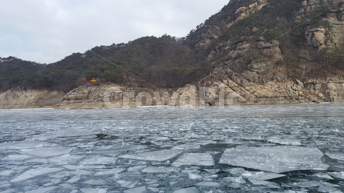 충주호,겨울충주호,얼음호수,단양팔경,눈내린충주호