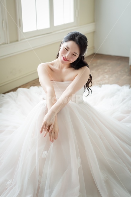 웨딩드레스,드레스,웨딩촬영,wedding,eveningdress,여성,여자,woman,female,lady,결혼,혼례,웨딩,wedding,marriage,marry
