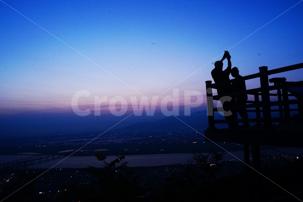 도전,미션,실루엣,산,정상,일몰,challenge,silhouette,mountain,top,landscape,사람,풍경,people,sunset,야경,밤,풍경,nightscape,night,landscape,도시,city,사람,인물,인간,human,person,인물실루엣,사람실루엣,character silhouette,human silhouette