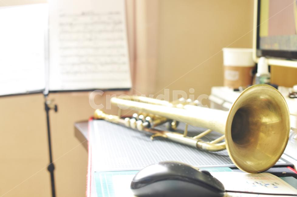 트럼펫,악기,나팔,감성,음악,정물,소품,악기,음향기기,musical instrument,musical equipment