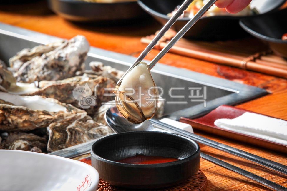 굴,굴구이,석화,석화굴,석화굴구이,통영굴,석화찜,굴석화찜,생굴,생굴구이,석화굴찜,해산물,해산물요리,수산물,통영생굴,통영석화굴,통영굴구이,여수굴,여수굴구이,여수석화,여수석화굴,여수굴찜,여수석화찜,여수석화굴찜,음식,제철굴,제철석화굴,제철요리,음식점,통영굴찜,한국음식,통영석화,통영석화구이,통영석화굴구이,바다우유,여수석화굴구이,굴찜,생굴찜,생굴요리,굴요리