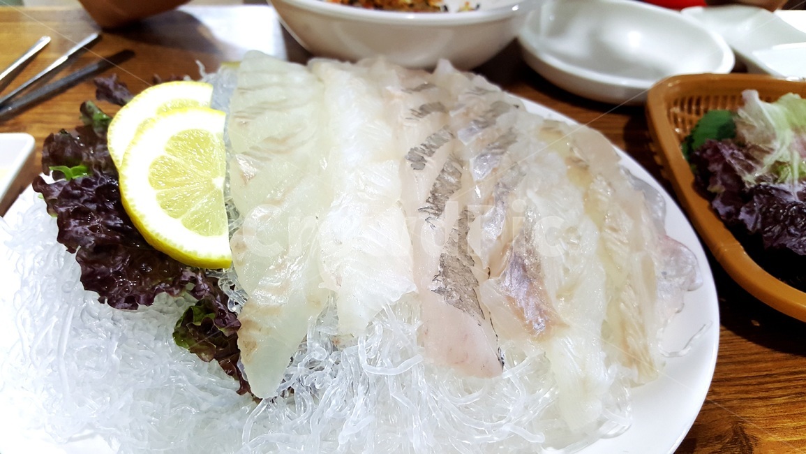 회,해산물,광어,사시미,비린내,잡내,레몬,음식,식재료,요리,food,cook,meal,dishes,food reserves,수산물,해산물,fishery products,seafood