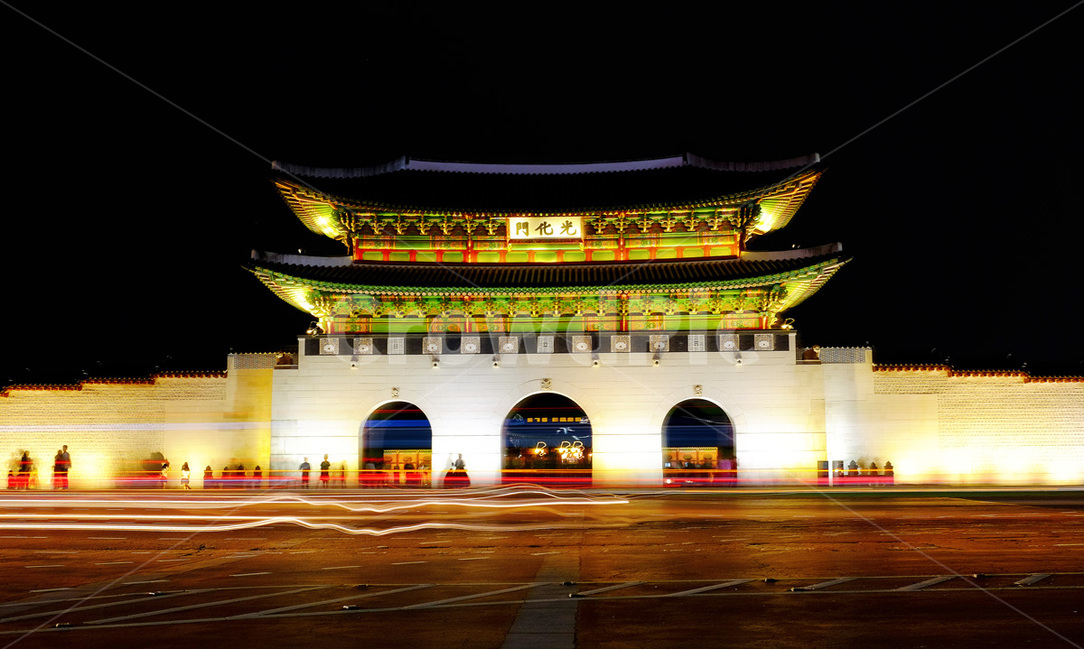 장노출,야경,광화문,서울,관광지,longexposure,nightview,seoul,야경,밤,풍경,nightscape,night,landscape,한국전통,한국문화,korean traditional,korean culture,랜드마크,landmark,tourist attraction,한국랜드마크,한국관광지,한국명소,korea landmark,korea tourist attraction,건축물,건물외관,exterior,building,structure,architecture,construction,pagoda,탑,worship,예배,건물,shrine,신사