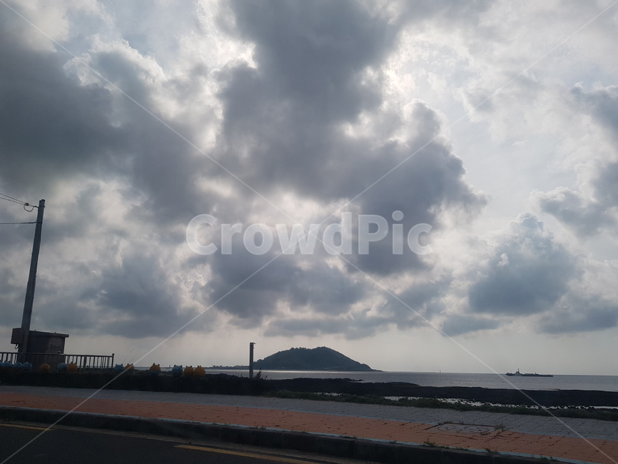 제주,제주도,풍경,하늘,구름,먹구름,자연,풍경,nature,landscape,제주도,jeju,jeju island,weather,날씨,cumulus,적운,outdoors,옥외,sky,cloud,road,도로