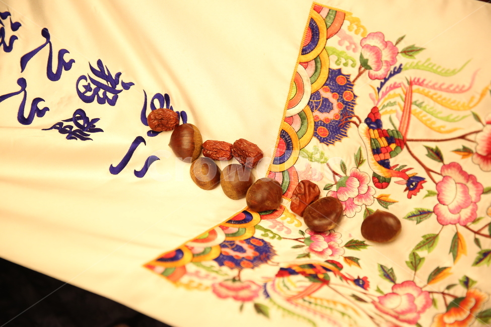 폐백,한국전통,신랑신부,본식,밤대추,밤,대추,한국주,혼례,wedding,marry,기념일,축하,연출,컨셉,술,전통,폐백실,한국전통,한국문화,korean traditional,korean culture,결혼,혼례,웨딩,wedding,marriage,marry