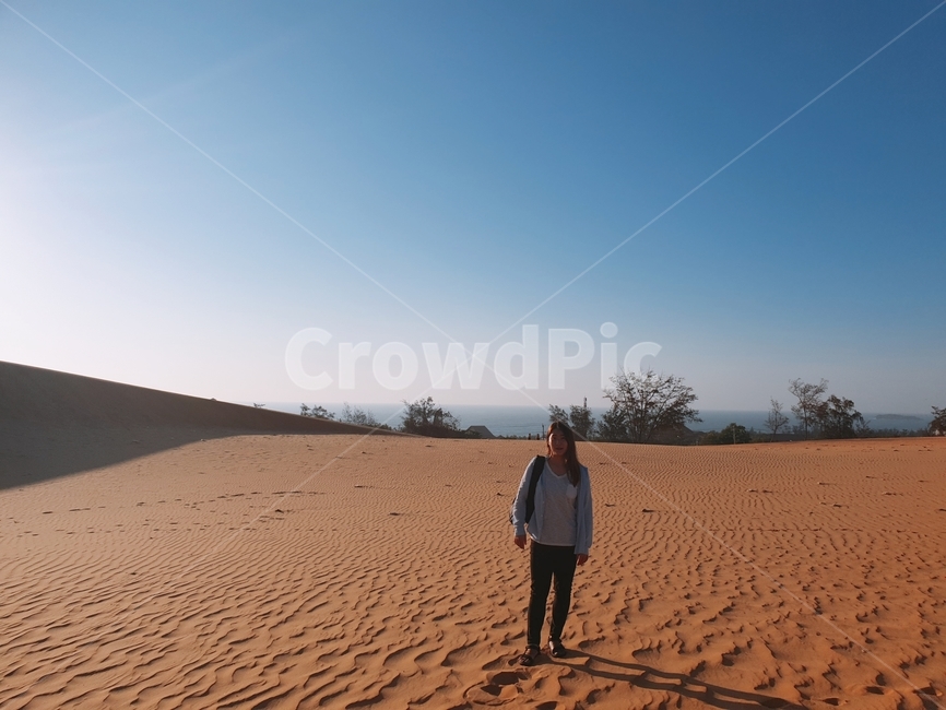 soil,흙,모래,outdoors,옥외,nature,자연,human,인간,person,사람,dune,모래언덕,사막,desert,sanddesert