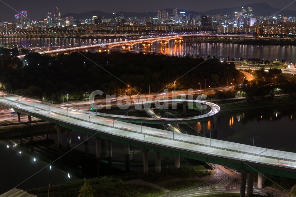 서울,야경,응봉산,한강,성수대교,야경,밤,풍경,nightscape,night,landscape,도시,city,한국도시풍경,한국도시경관,korea cityscape,교통,교통수단,traffic,transportation,road,도로,freeway,고속 도로,overpass,고가 도로