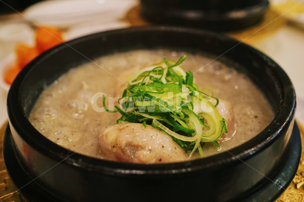 삼계탕,음식,food,식사,meal,요리,dish,음식,식재료,요리,food,cook,meal,dishes,food reserves,한식,한국음식,한국요리,korean food,korean dishes,korean meal,korean cook
