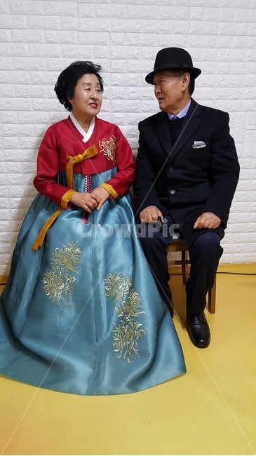 부부,노부부,사람,가족,인간,의복,의류