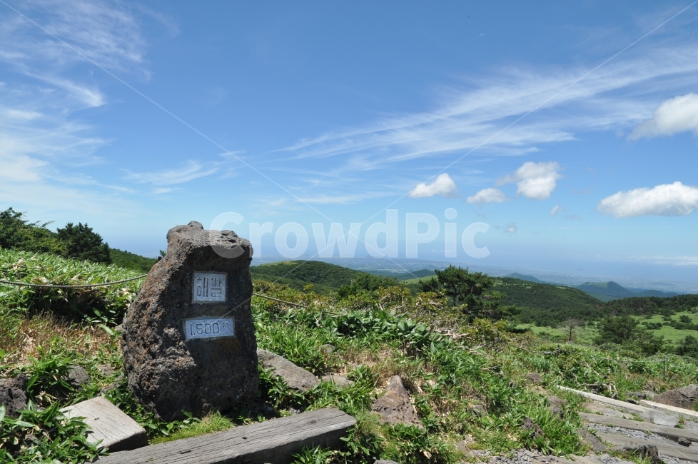 산,한라산,어리목코스,전망,풍경,하늘,구름,제주,해발,1500m,자연,파란하늘,수평선,halla,mountain,landscape,sky,bluesky,등산,hiking,nature,summer,여름,숲,여름제주,제주도,jeju,free,시원,cool,시원함,자연,풍경,nature,landscape,한국자연풍경,한국자연경관,korea nature landscape