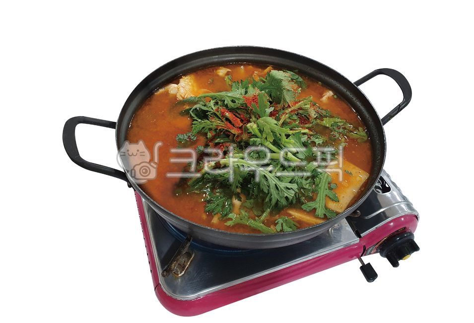 매운탕,뜨거운음식,찌개,민물매운탕,음식,요리,식사,술안주,안주,해장음식,쑥갓,횟집매운탕,우럭매운탕,광어매운탕,버너,가스버너,야채,고춧가루,국물,탕,수산물,먹거리,매운음식,매운요리,접시,dish,food,meal,bowl,그릇,누끼