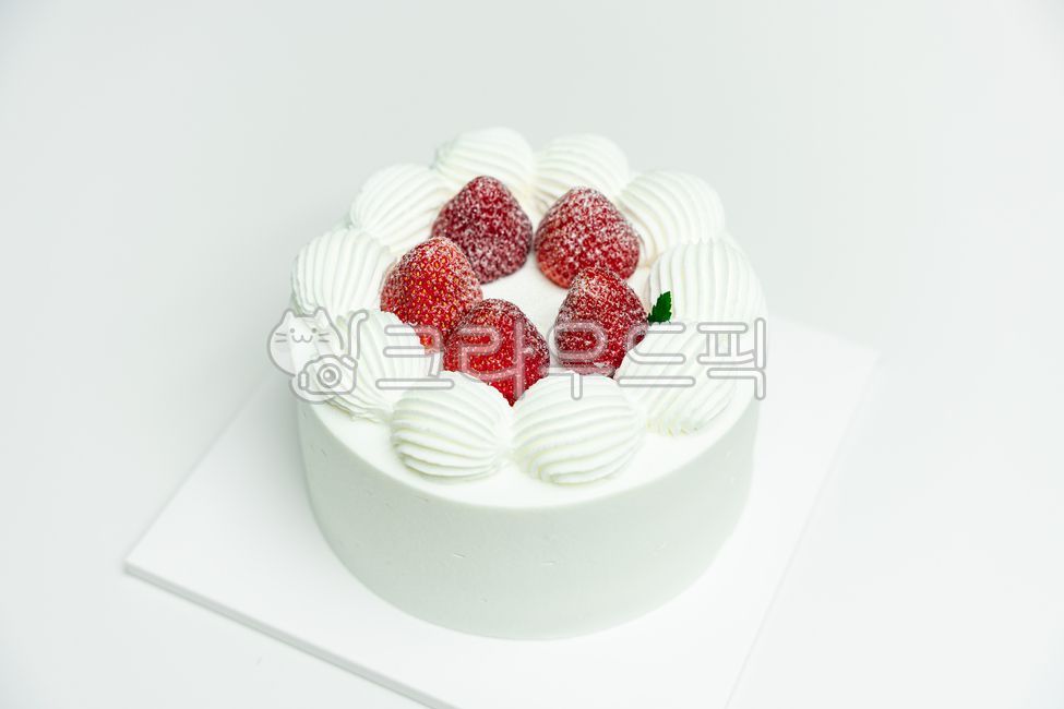 베이커리,디저트,간식,달콤,딸기케이크,생크림,생일케이크