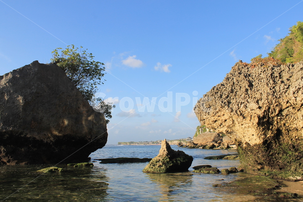 인도네시아,발리,해변,바다,바위,록,indonesia,bali,beach,sea,rock,rocks,sky,하늘,nature,자연,ocean,대양,promontory,곶,자연,풍경,nature,landscape,shoreline,해안선,water,물,outdoors,옥외,land,땅