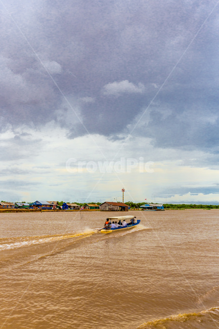 캄보디아,톤레삽호수,구름,하늘,유람선,관광지,감성,자연,풍경,선박,교통,보트