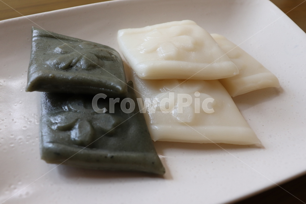 ricecake,절편,tteok,jeolpyeon,떡,한국전통,koreafood,쑥떡,정갈함,한식,한국전통,한국문화,korean traditional,korean culture,음식,식재료,요리,food,cook,meal,dishes,food reserves,디저트,간식,후식,dessert,snack