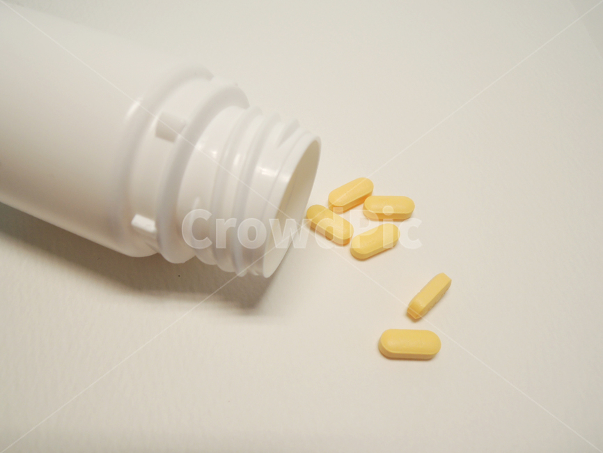 알약,수면제,쏟아진약,약병,진통제,tablet,pillet,pills,medicine,painkiller,sleepingpills,의료,의학,병원,medical,hospital,clinic