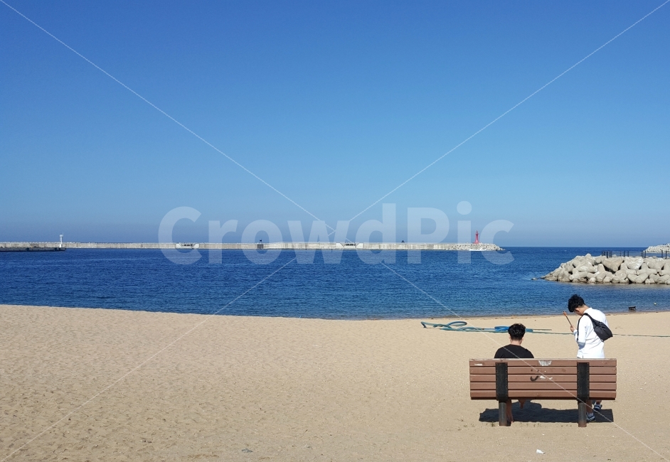바다,친구,평화로운,푸른,해변,해변,바다,beach,sea,사람,인물,인간,human,person,친구,우정,friendship,companion