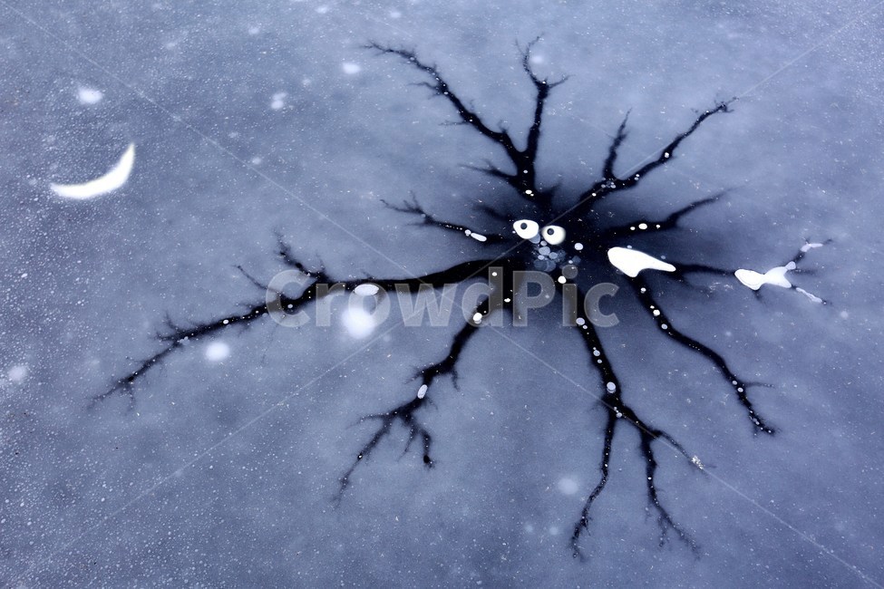 얼음,상상력,외계인,동화,동화삽화,ice,imagine,imagination,alien,초승달,자연현상,신기함,자연의신비,겨울,계절,winter,season,연출,컨셉,콘셉,direction,concept