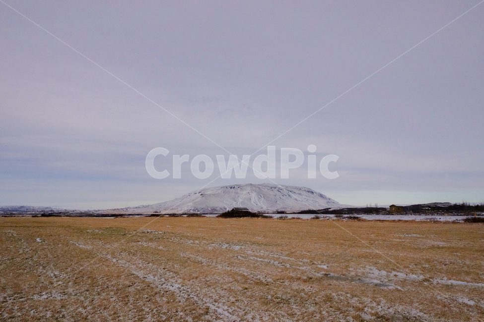 ground,바닥,nature,자연,outdoors,옥외,아이슬란드,아이슬란드풍경,평야,산,하늘,푸른,자연,풍경,nature,landscape