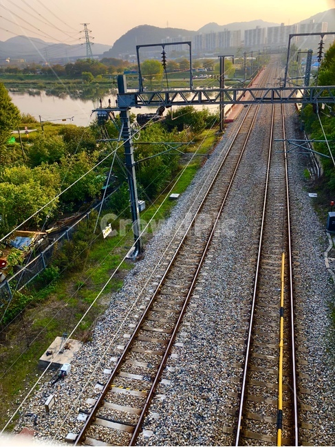 철도,노을,따스함,가을,저녁,자연,식물,rail,warm,sunset,fall,교통,교통수단,traffic,transportation
