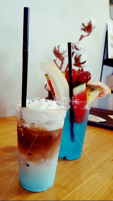 cafe,sea drink,pretty drink,cafe drinks,pretty cafe