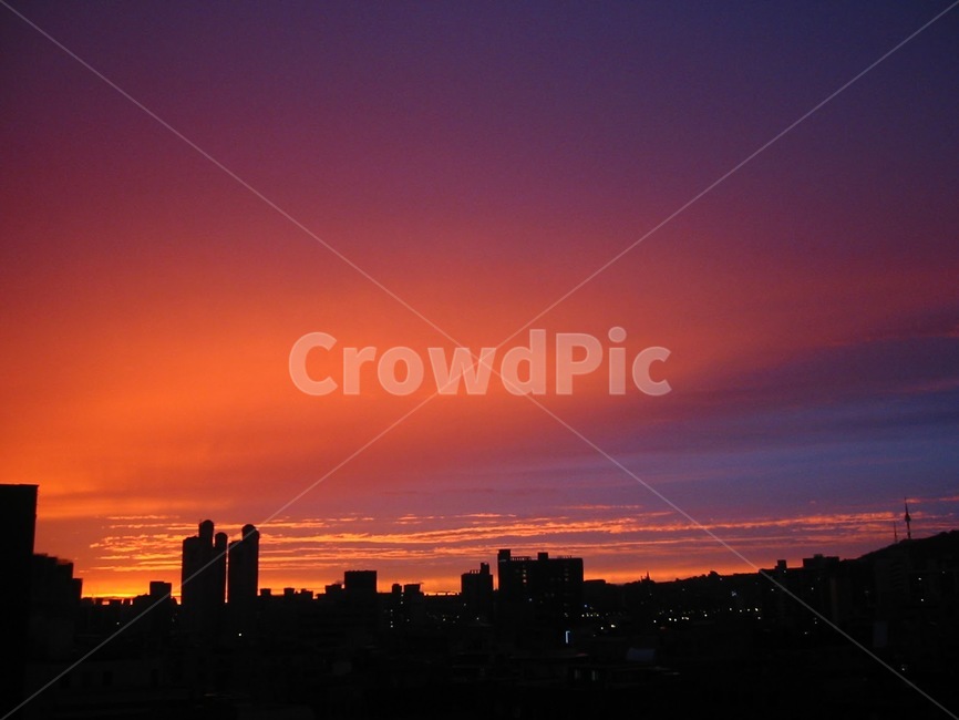 노을,석양,하늘,도시,저녁,야경,붉은,빨간,red,urban,city,sky,sunset,skyline,스카이라인,실루엣,황혼,도시,풍경,city,landscape,한국도시풍경,한국도시경관,korea cityscape,실루엣,그림자,silhouette,shadow,nature,자연,outdoors,옥외,dusk,dawn,새벽,red sky,붉은 하늘,일몰