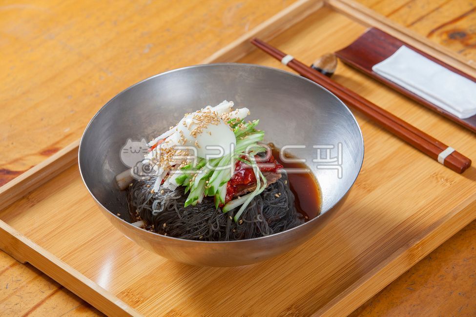 속초냉면,함흥냉면,물냉면,냉면,냉면사리,비빔냉면,물냉,비냉,음식,식사,음식,식재료,요리,food,cook,meal,dishes,food reserves,한식,한국음식,한국요리,korean food,korean dishes,korean meal,korean cook