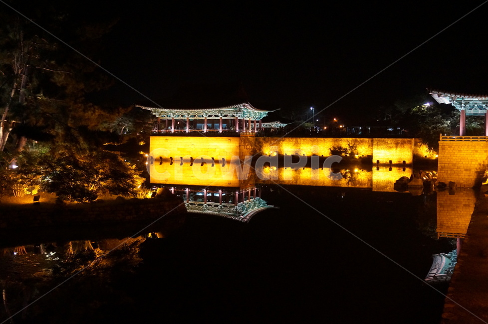 경주,안압지,야경,동궁과월지,아름다운,야경,밤,풍경,nightscape,night,landscape,랜드마크,landmark,tourist attraction,한국랜드마크,한국관광지,한국명소,korea landmark,korea tourist attraction,architecture,건축물,building,건물
