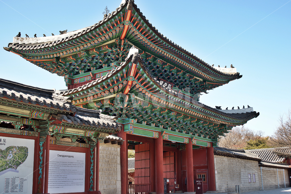 홍화문,창경궁,정문,궁궐,조선시대,고건축,한국전통,한국문화,korean traditional,korean culture,랜드마크,landmark,tourist attraction,한국랜드마크,한국관광지,한국명소,korea landmark,korea tourist attraction,건축물,건물외관,exterior,building,structure,architecture,construction