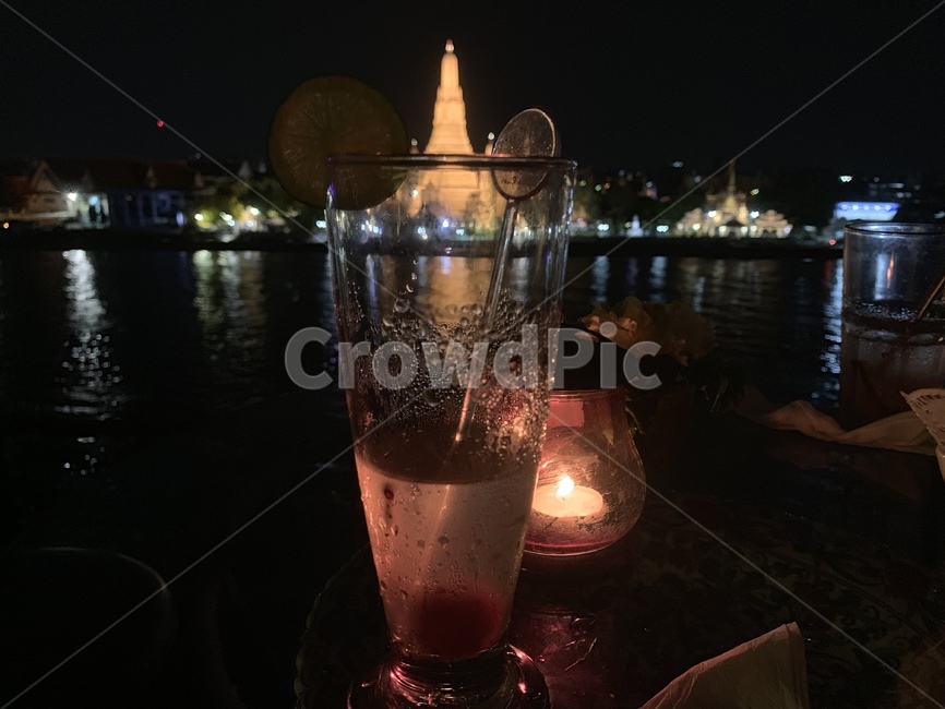 태국,루프탑,루프탑바,방콕,칵테일,왕궁,왓아룬,야경,사와디캅,야경,밤,풍경,nightscape,night,landscape,술,주류,alcohol,glass,유리