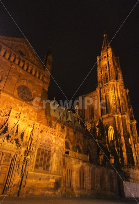 세비야대성당,스페인,여행,travel,spain,walking,산책,거리,불빛,야경,midnight,야경,밤,풍경,nightscape,night,landscape,건축물,건물외관,exterior,building,structure,architecture,construction,종교,신앙,religion,belief,faith,tower,탑,건물,steeple,뾰족한 탑,spire,첨탑