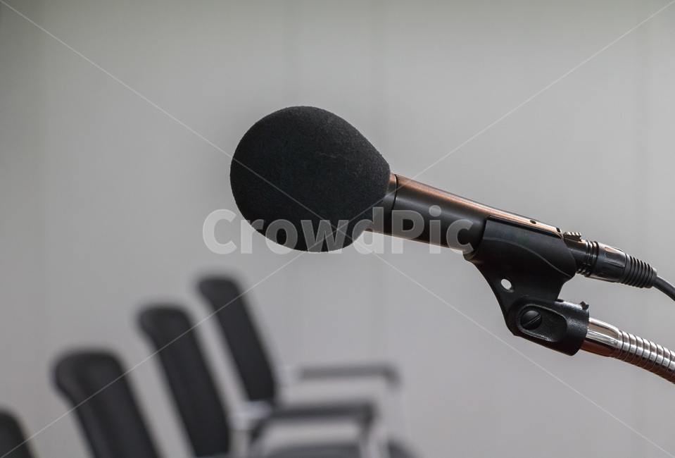 마이크,발표,강사,연설,사회자,방송,공지,청중,강연,강단,악기,음향기기,musical instrument,musical equipment
