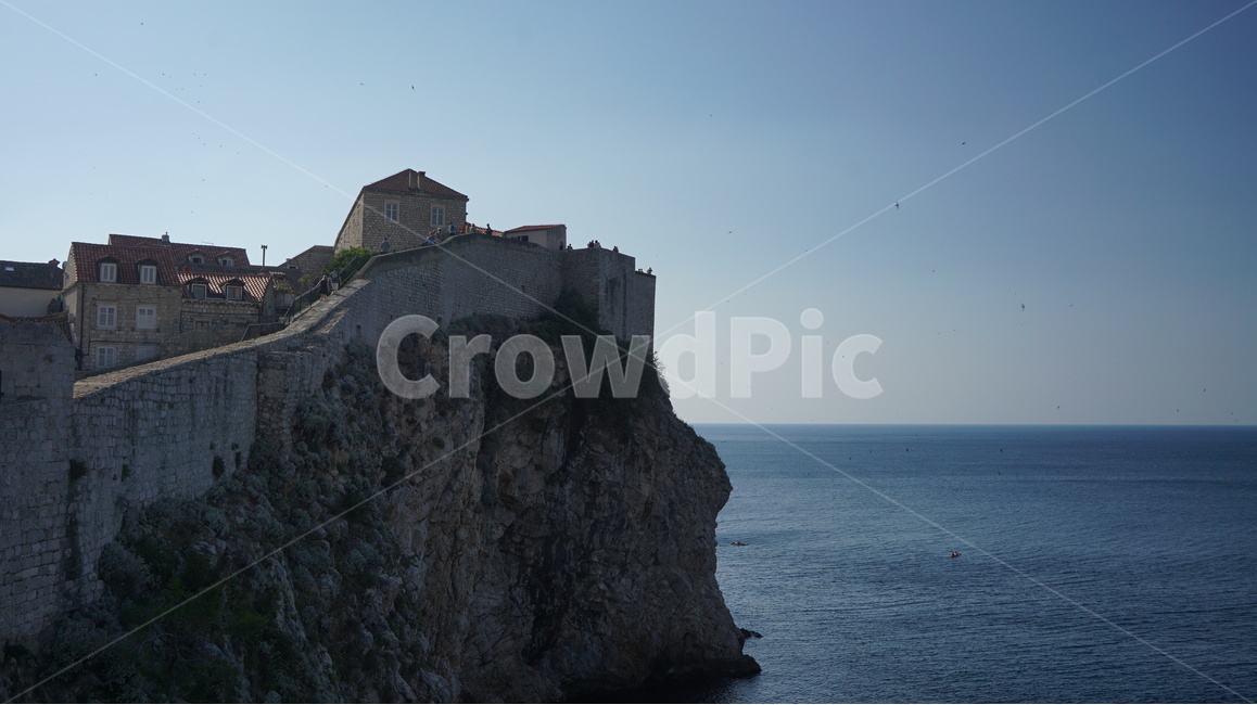 두브로브니크,크로아티아,유럽,동유럽,도시,전경,풍경,바다,dubrovnik,europe,croatia,landscape,world,city,foreign,foreign,도시,풍경,city,landscape,해외,외국,세계,foreign,oversea,world,세계도시풍경,해외도시풍경,외국도시풍경,world cityscape,nature,자연,outdoors,옥외,cliff,낭떠러지,promontory,곶