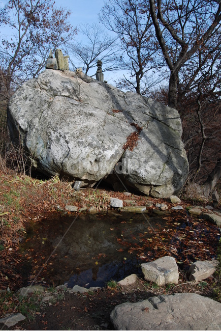 오서산,자연휴양림,보령시,바위,하늘,자연,풍경,nature,landscape,한국자연풍경,한국자연경관,korea nature landscape,rubble,파편