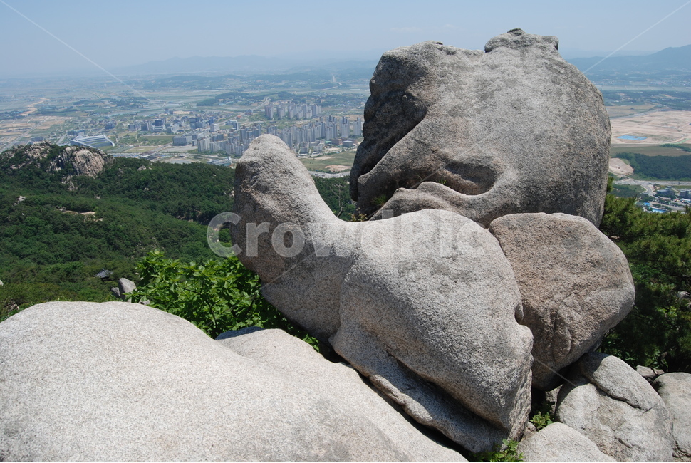 용봉산,병풍바위,의자바위,물개바위,행운바위,자연의위대함,등산로,능선,아름다움,신비스런산,돌,산행,힐링,자연,감성,등산,계절,여행,한국,한국명산,한국등산,풍경,눈,나무,하늘,바람,바람소리,환경,생태계,산,땅,자연,풍경,nature,landscape,한국자연풍경,한국자연경관,korea nature landscape,outdoors,옥외,rock,록