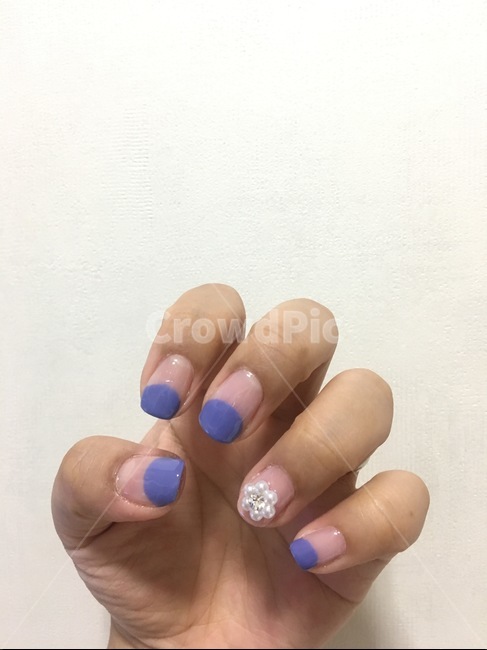 네일,미용,네일아트,손톱,여자손톱,매니큐어,젤네일,네일디자인,손톱디자인,셀프네일,사람,인물,인간,human,person,신체일부,몸,body,뷰티,미용,beauty treatment
