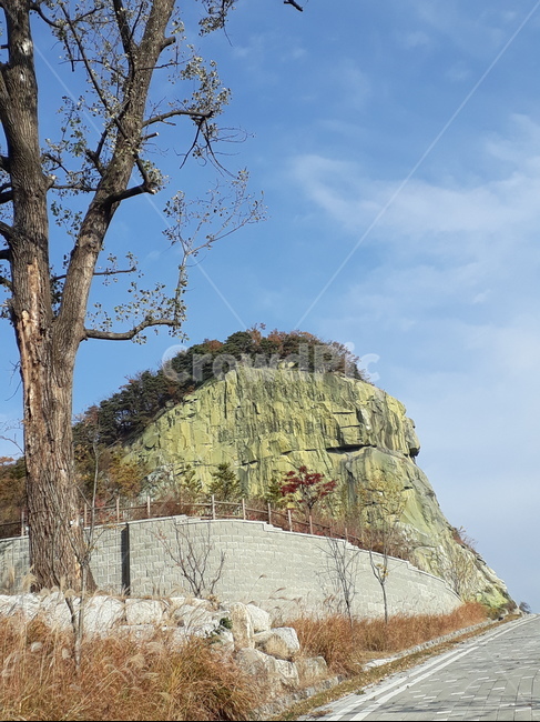 outdoors,옥외,독바위,광산,얼굴바위