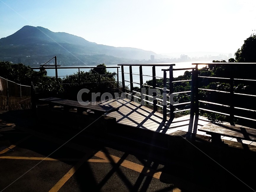 산책길,골목길,벤치,한적한,쉼터,강변,자연,풍경,nature,landscape,handrail,난간,banister,railing