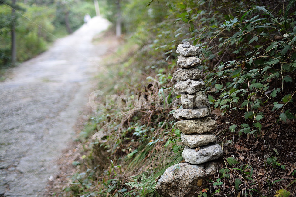 길,돌탑,도로,등산길,산길,road