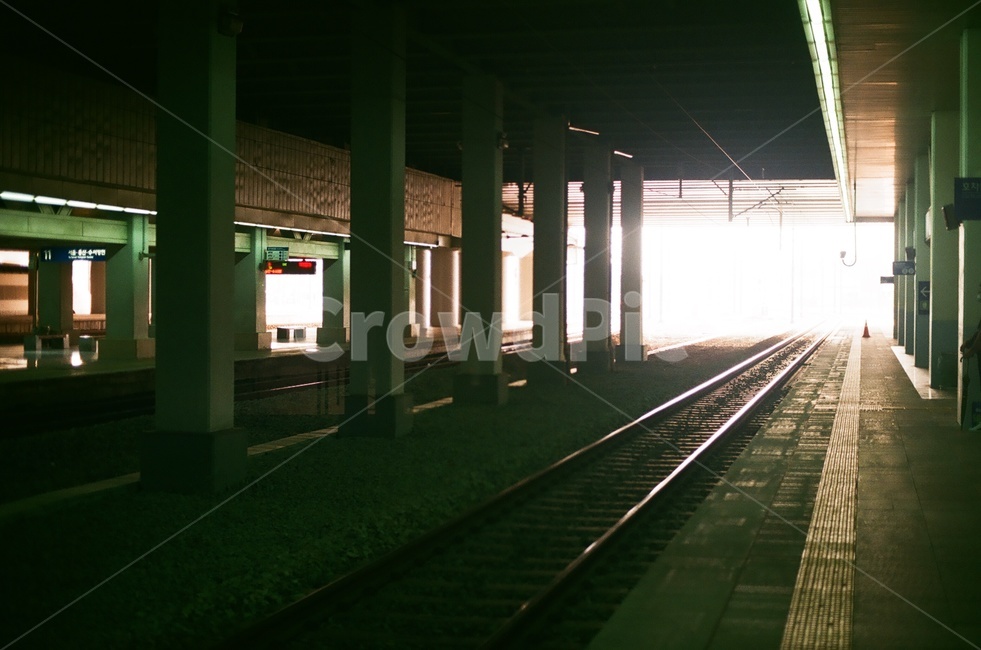 철도,기차역,철길,터널,기찻길,감성,sensible,feeling,교통,교통수단,traffic,transportation